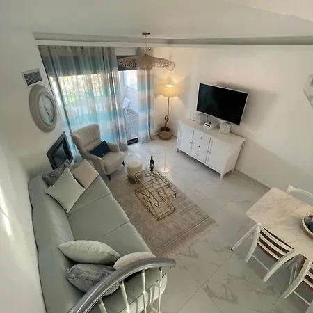 Apartment Luxury Pearl Porto Peramos Néa Péramos